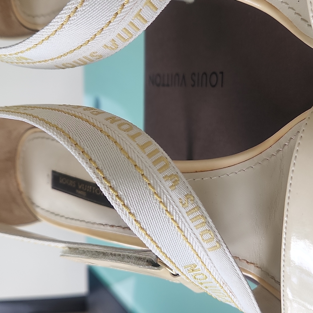 Louis Vuitton sandals. Size 37.5. Ivory color. - Picture 11 of 12